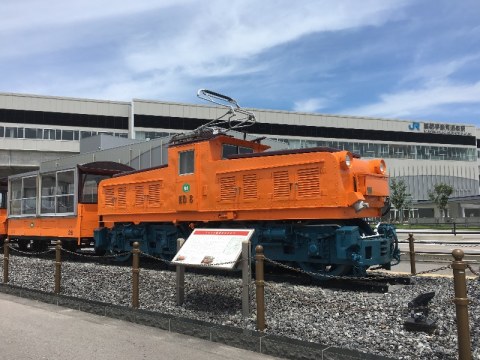 北陸新幹線ー黒部宇奈月温泉駅ートロッコ列車解説板